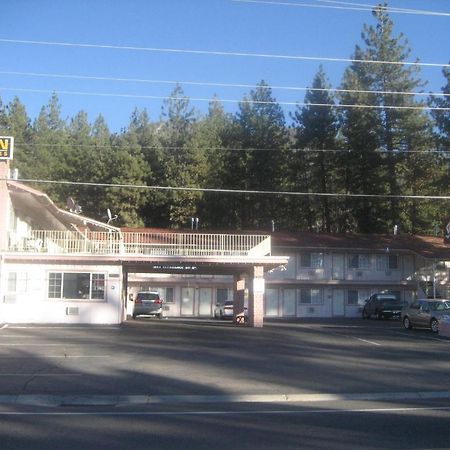 Travelers Inn And Suites 南太浩湖 外观 照片