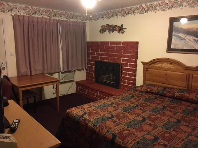 Travelers Inn And Suites 南太浩湖 外观 照片